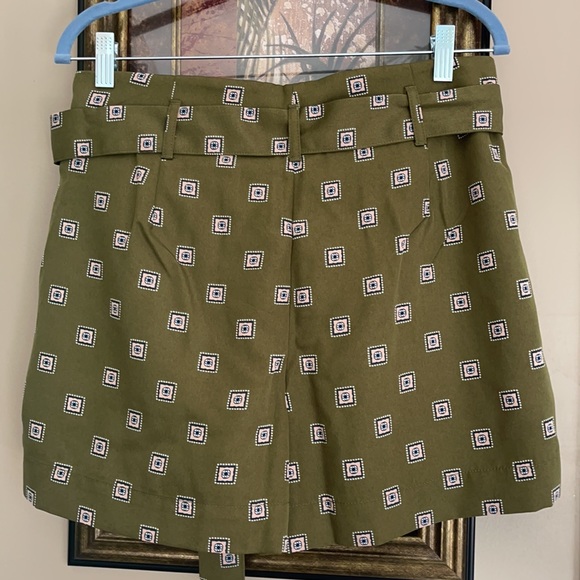 Ann Taylor Factory Shorts - Picture 6 of 8